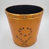 Wooden wastebasket with floral decoration