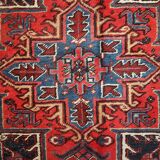 Tapis Heriz Antique du Moyen-Orient, Années 1950, Élégance Traditionnelle