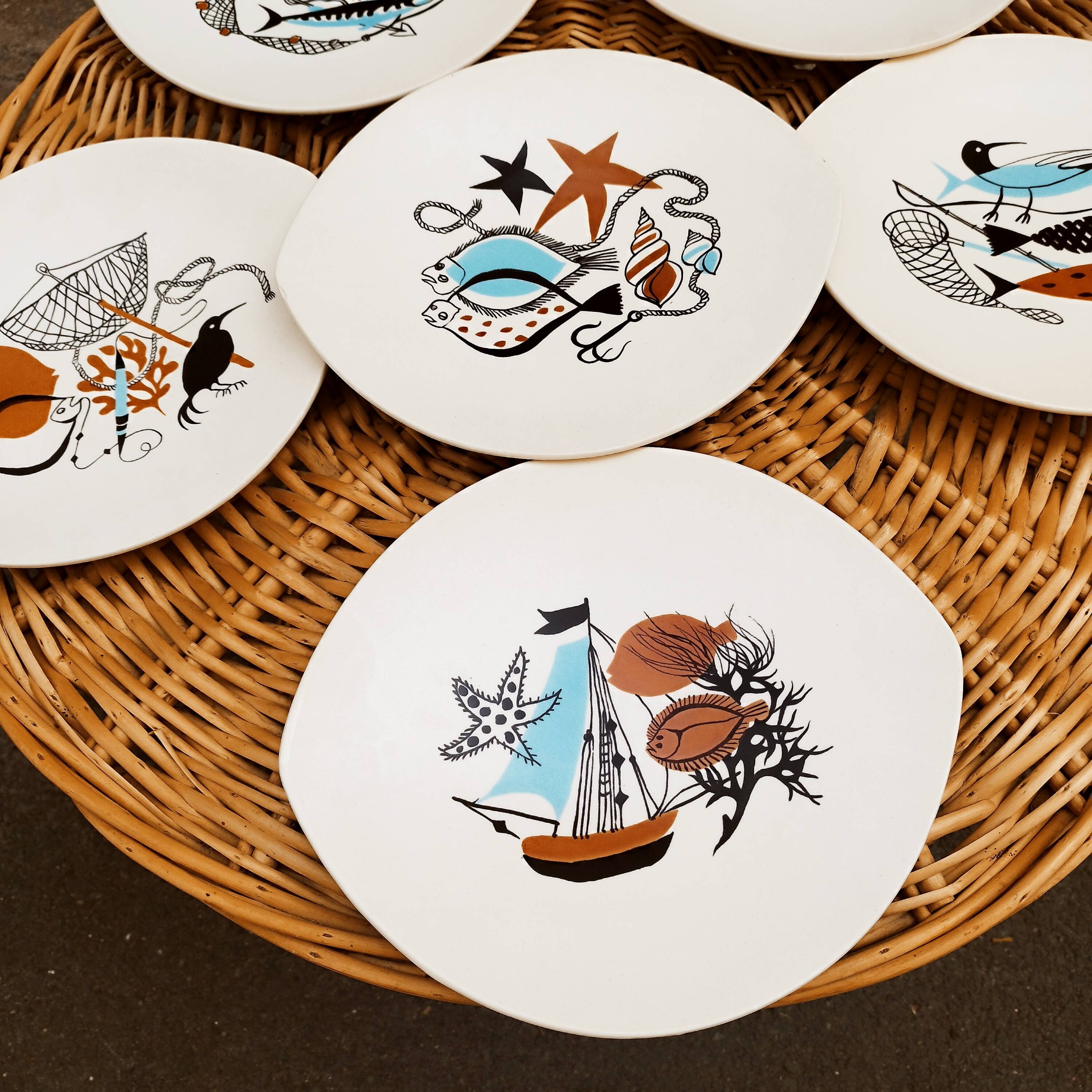 Salins earthenware plates