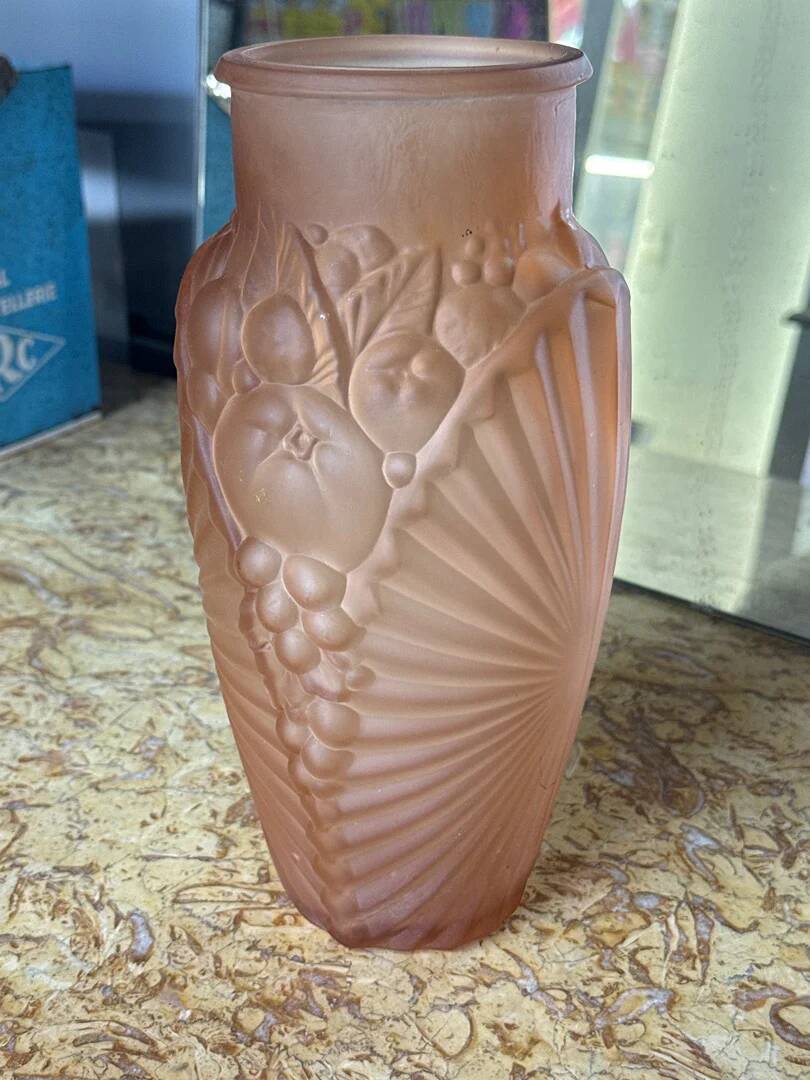 Vase – Verlys – Decoration – Frosted pink glass