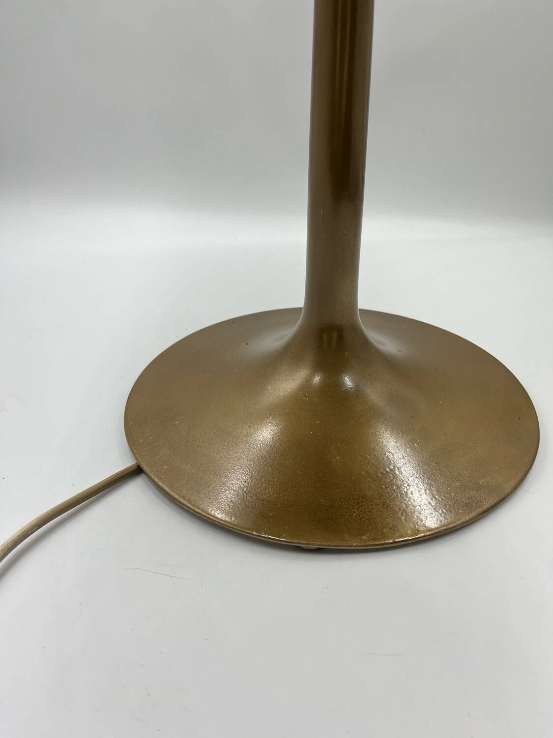 Lampe de table or vintage