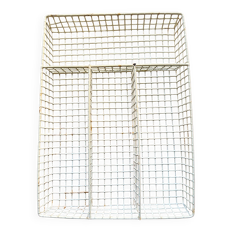 Cutlery storage basket