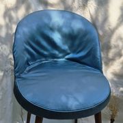 2 Scandinavian chairs with compass legs in faux fur and blue satin covers, 1970.