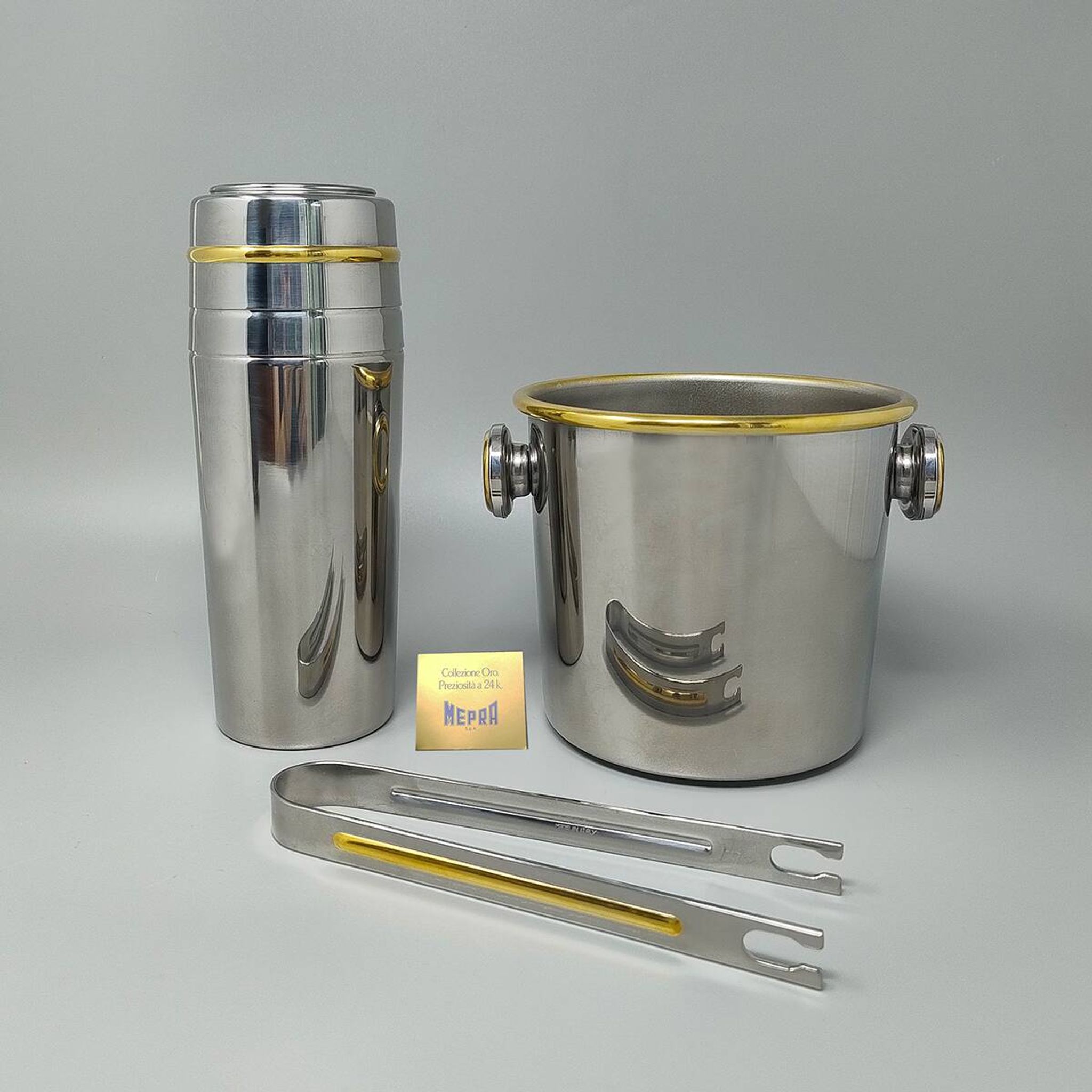 1970s Gorgeous Cocktail Shaker in Gold 24K and Stainless Steel With Ice Buc