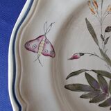 Fluted plate Longchamp, decorated with dragonflies and flowers.