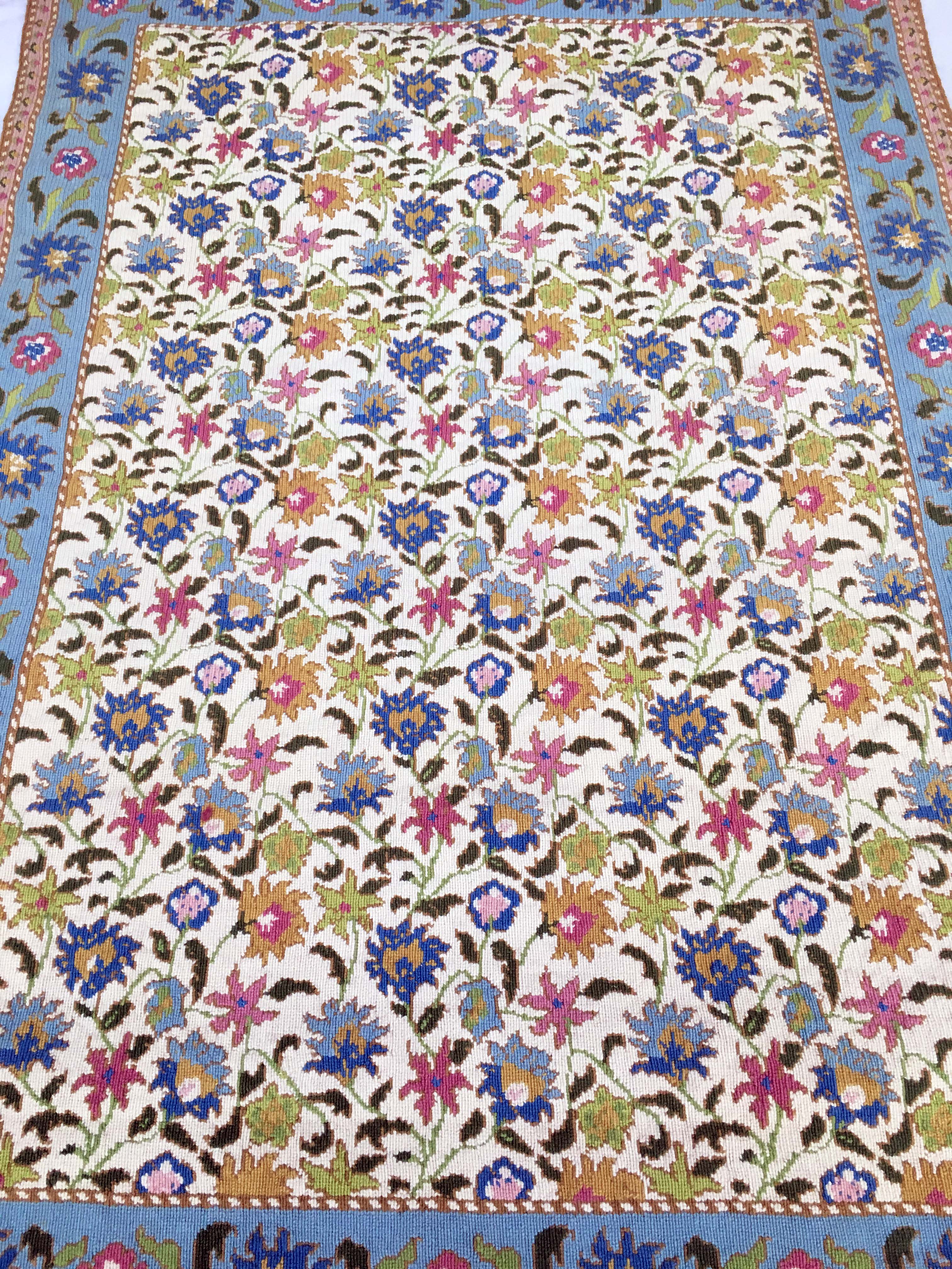 The Portugal hand made carpets: Arraiolos 190 x 130 cm