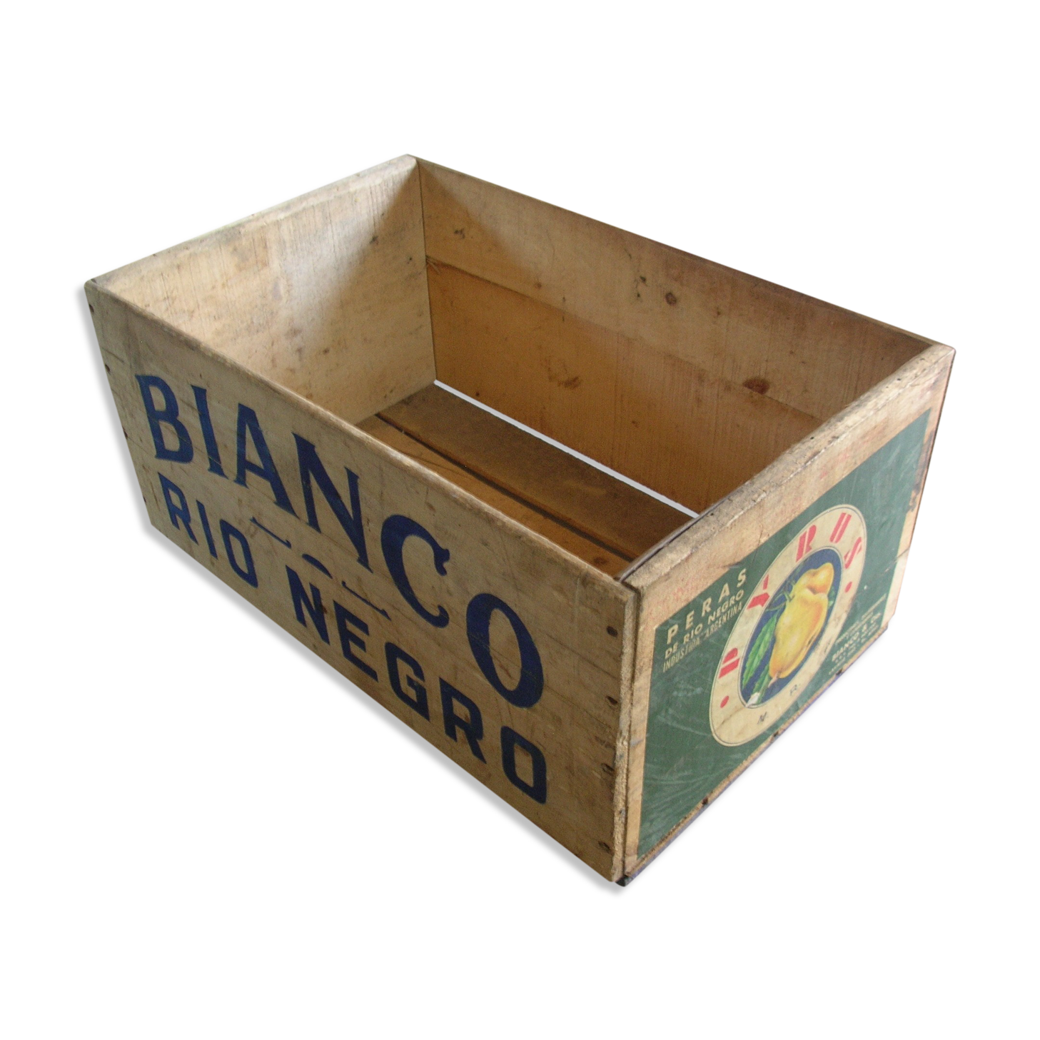 Old box Bianco Peras Rio Negro Argentina deco wood retro vintage kitchen