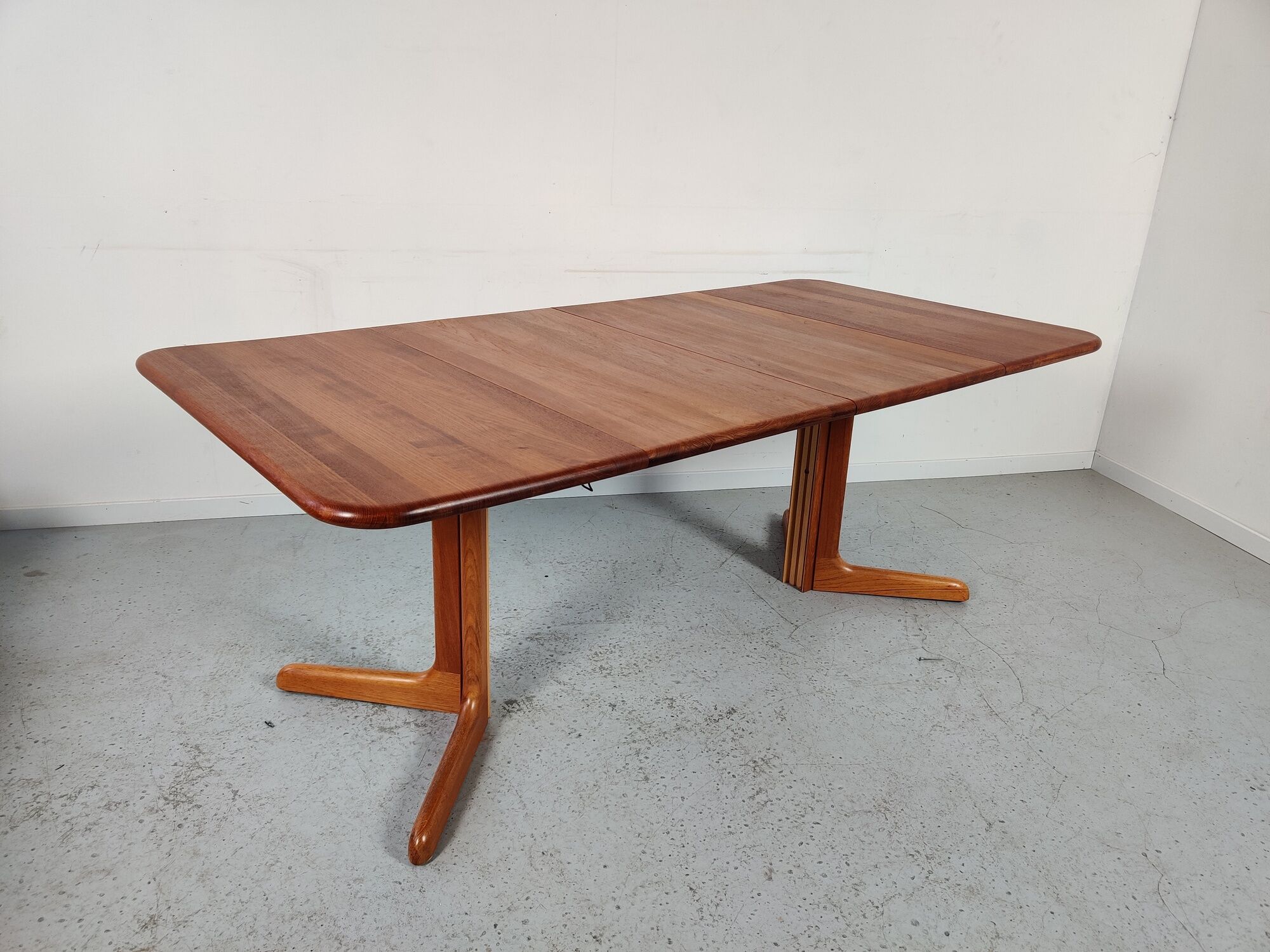 Dining table with teak extensions by Niels Möller, Dänemark 60s/70s