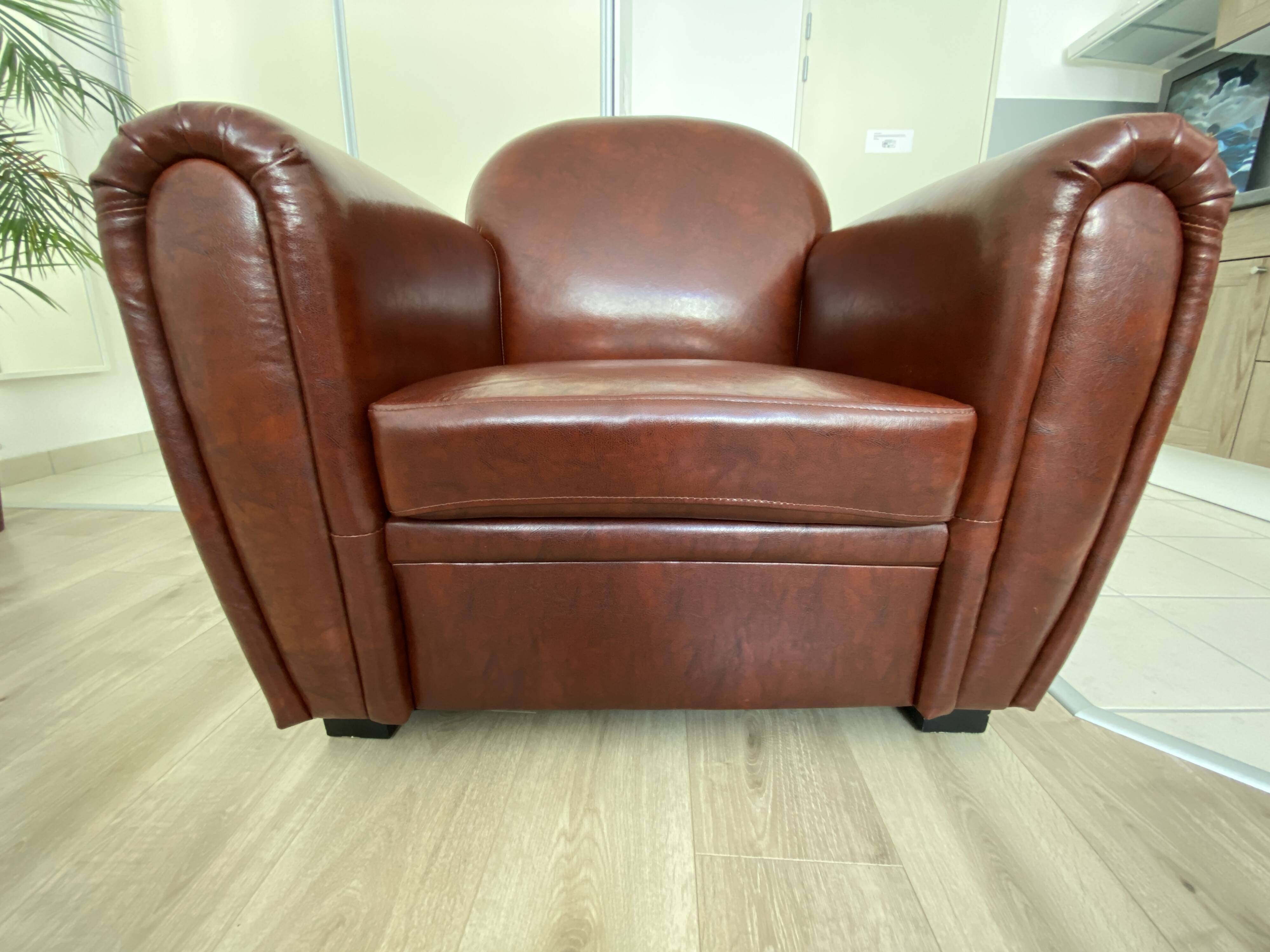 Enzo Fratelli Leather Club Lounge