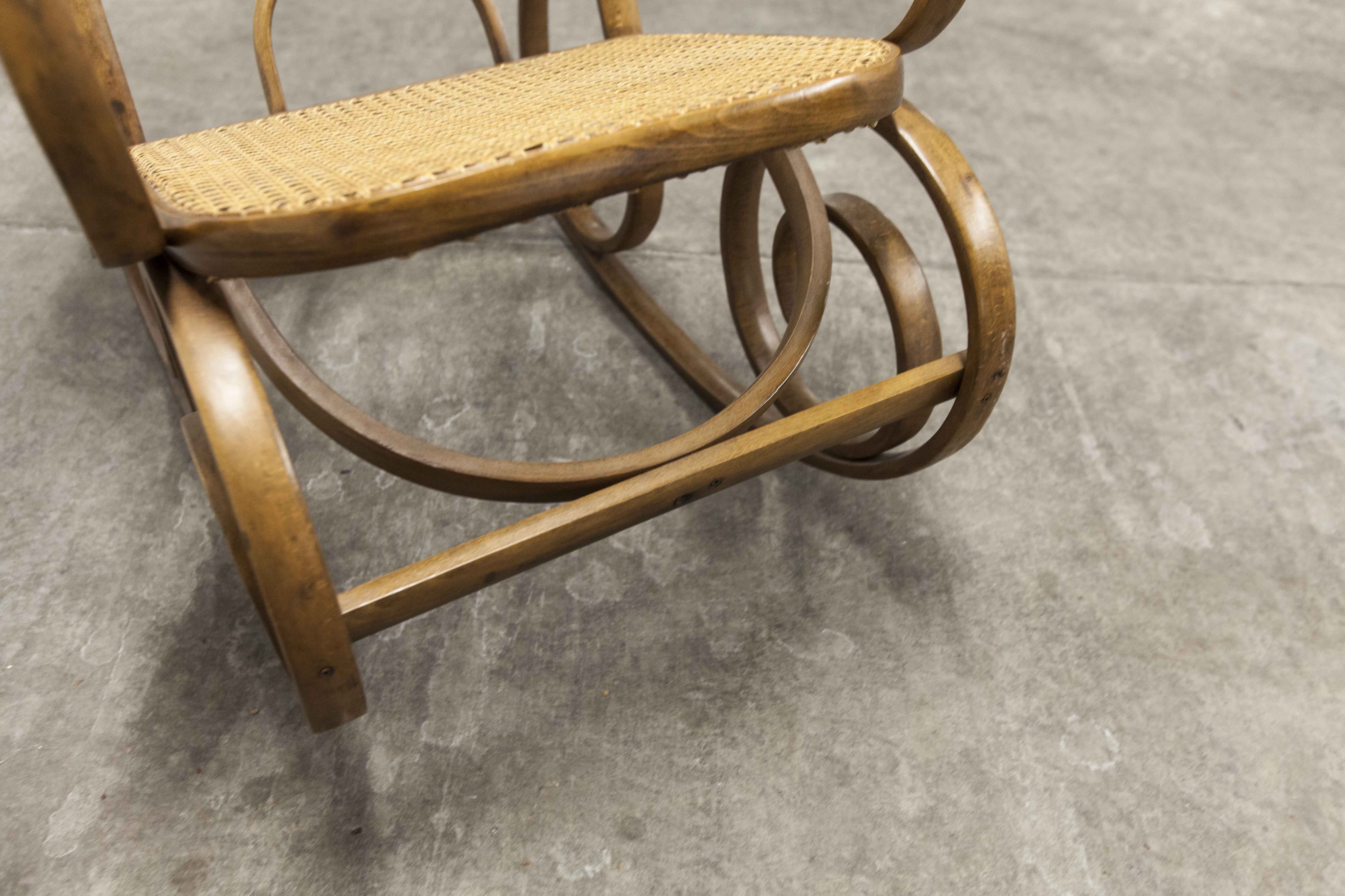Thonet rocking-chair 1900