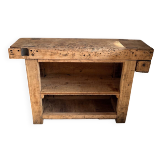 Carpenter's workbench