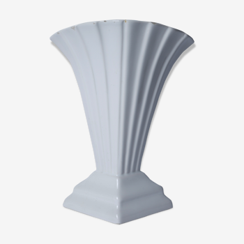 Vase blanc typa art déco