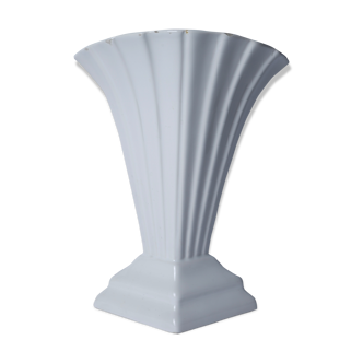 White vase typa Art Deco