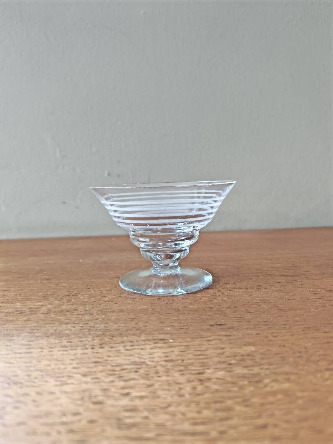 Set of 8 Art Deco champagne glasses