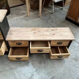 Meuble de métier asymétrique