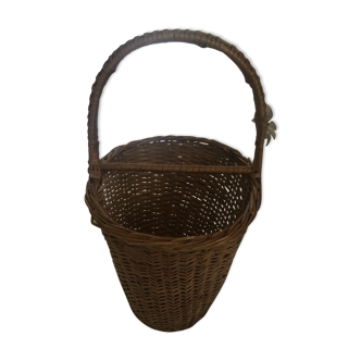 Oval basket, with rattan handle from the 1950s
