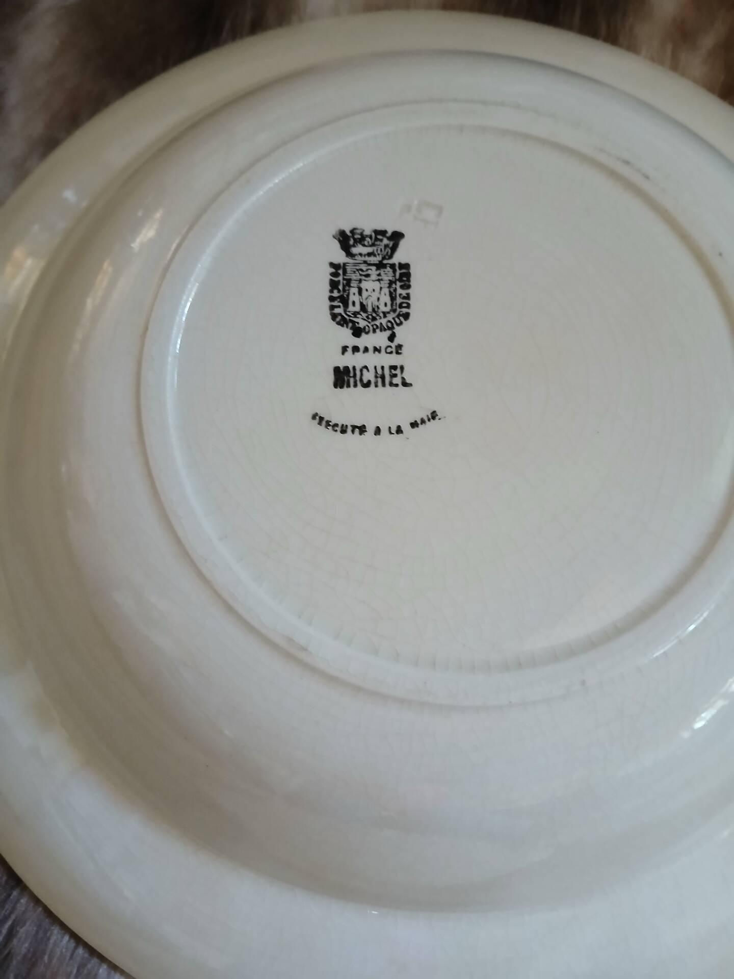 2 plats ronds anciens "Michel " de Gien 