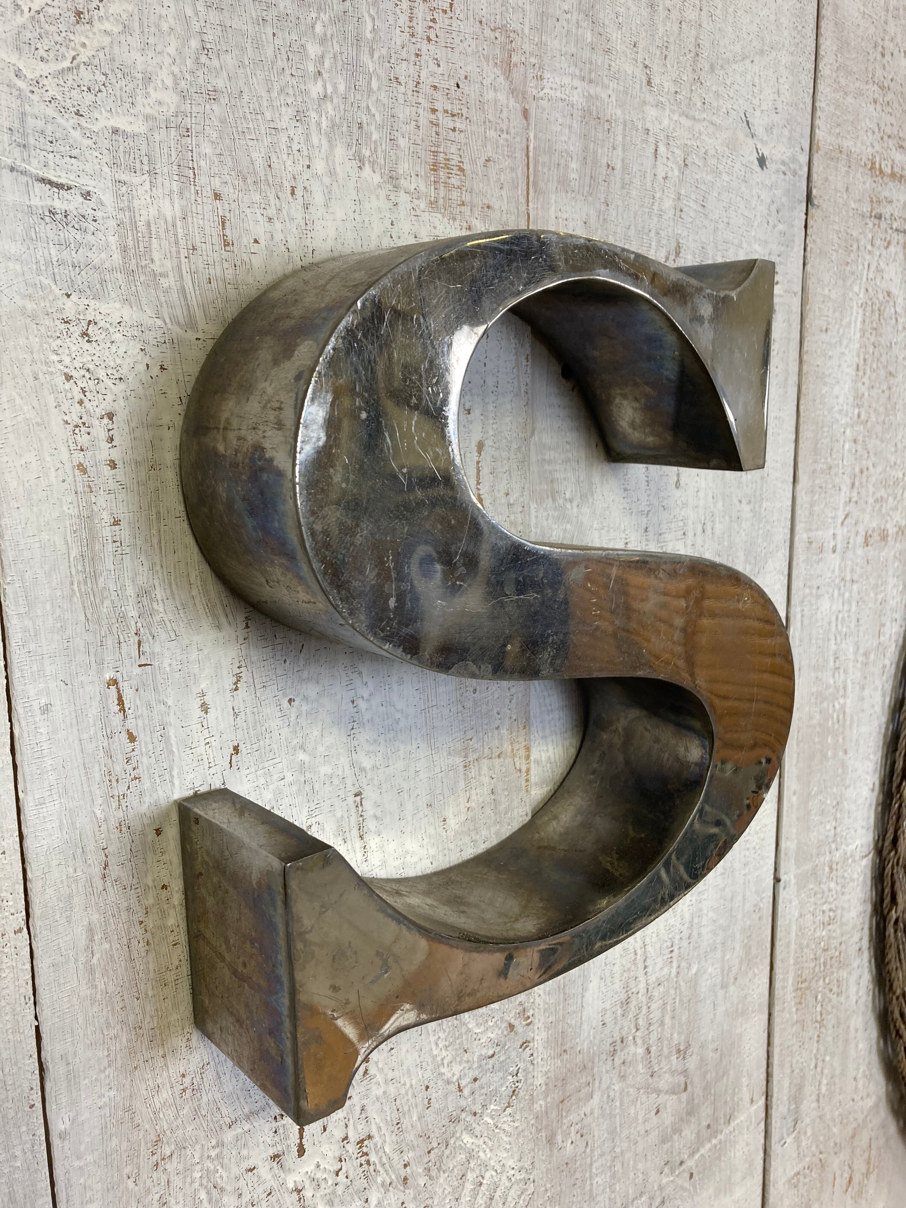 Vintage sign letter