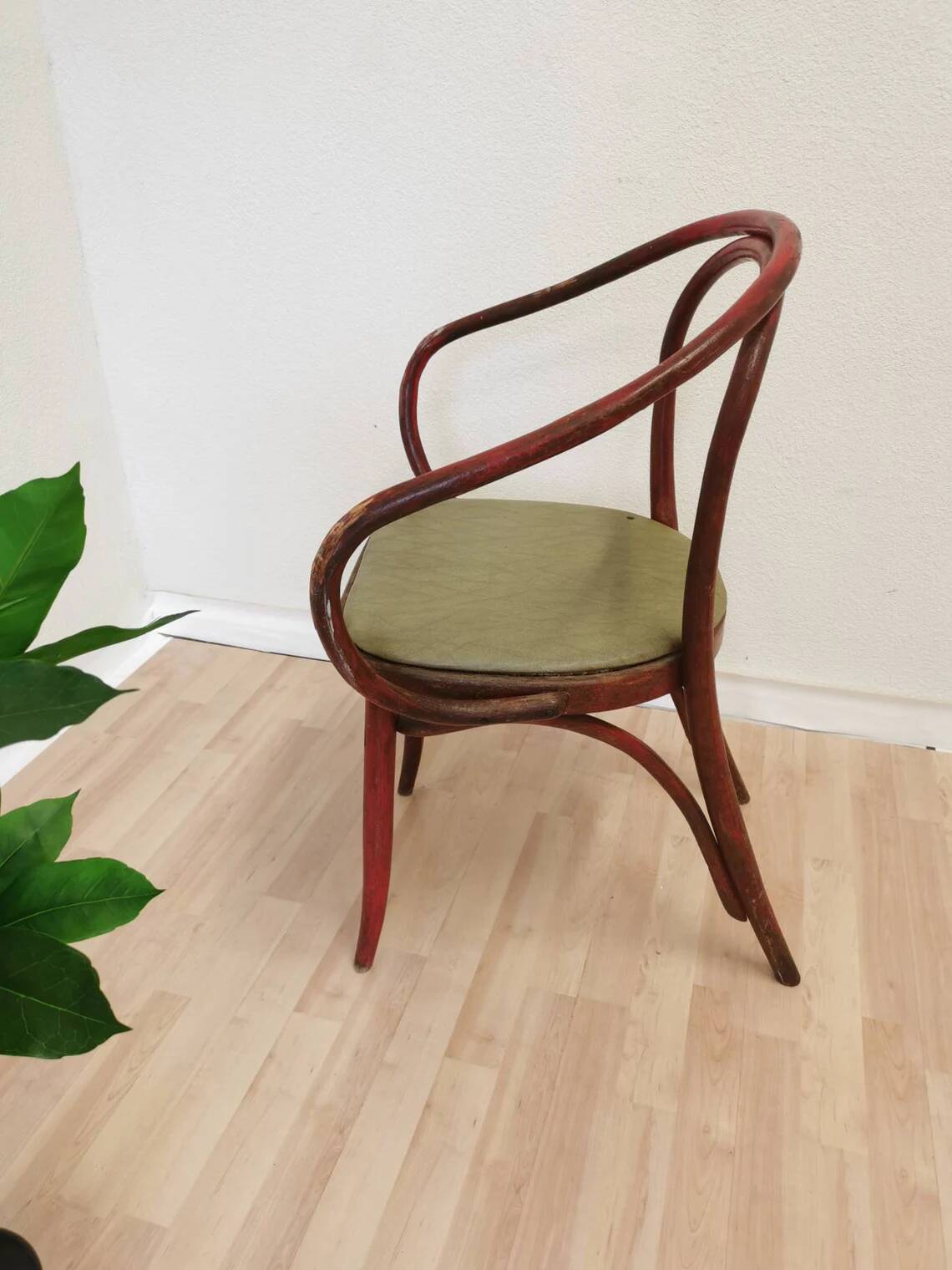 Vintage Bentwood Dining Chair: Red Thonet B9 Style, Leather Seat
