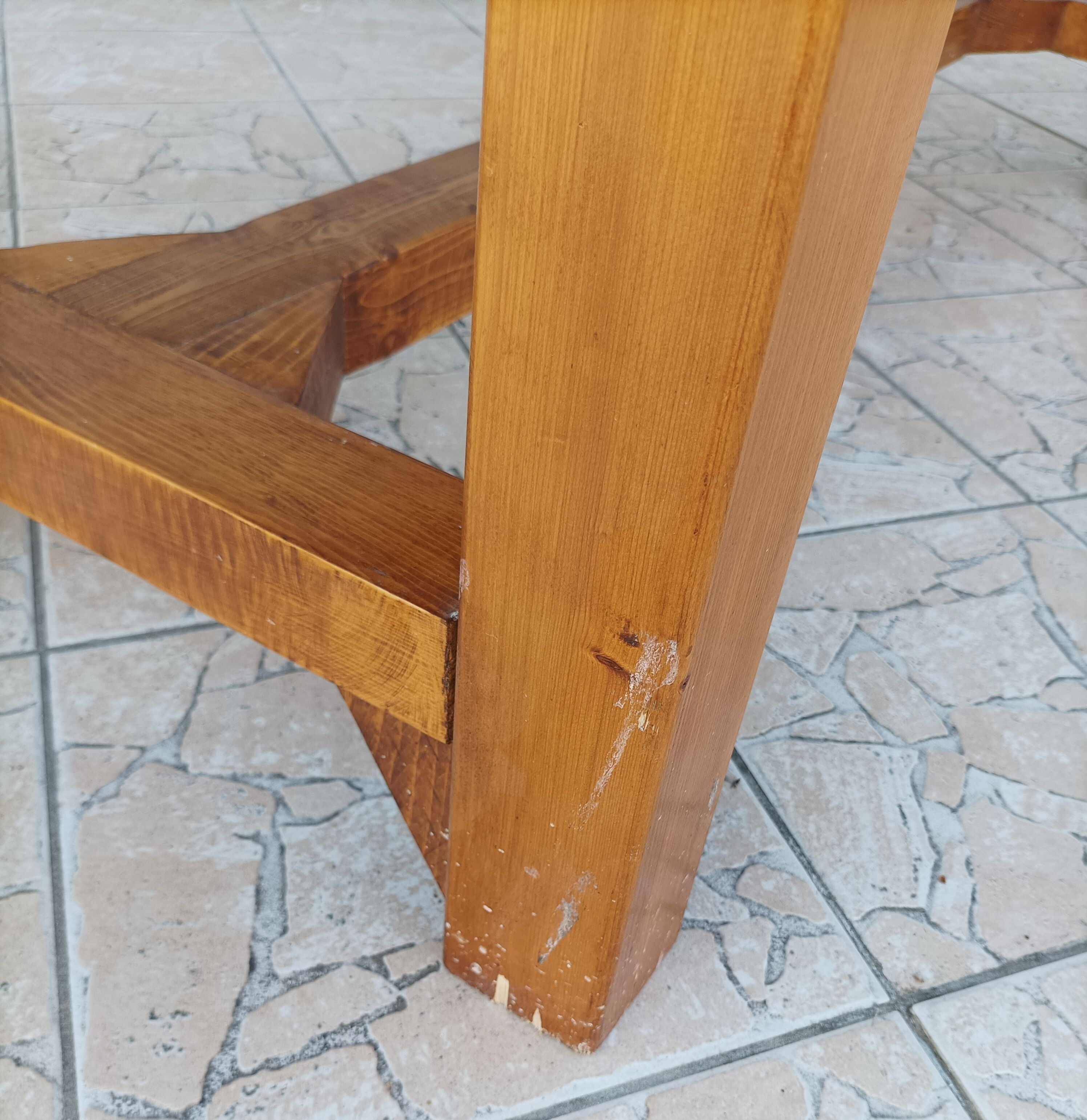 Vintage kitchen island loom table