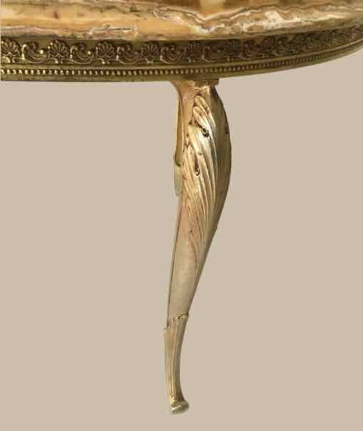 Oval coffee table in onyx and brass 1950