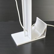 Lampe 1980 vintage en métal laqué blanc