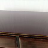 Art Decò chest of drawers in mahogany with burgundy glass