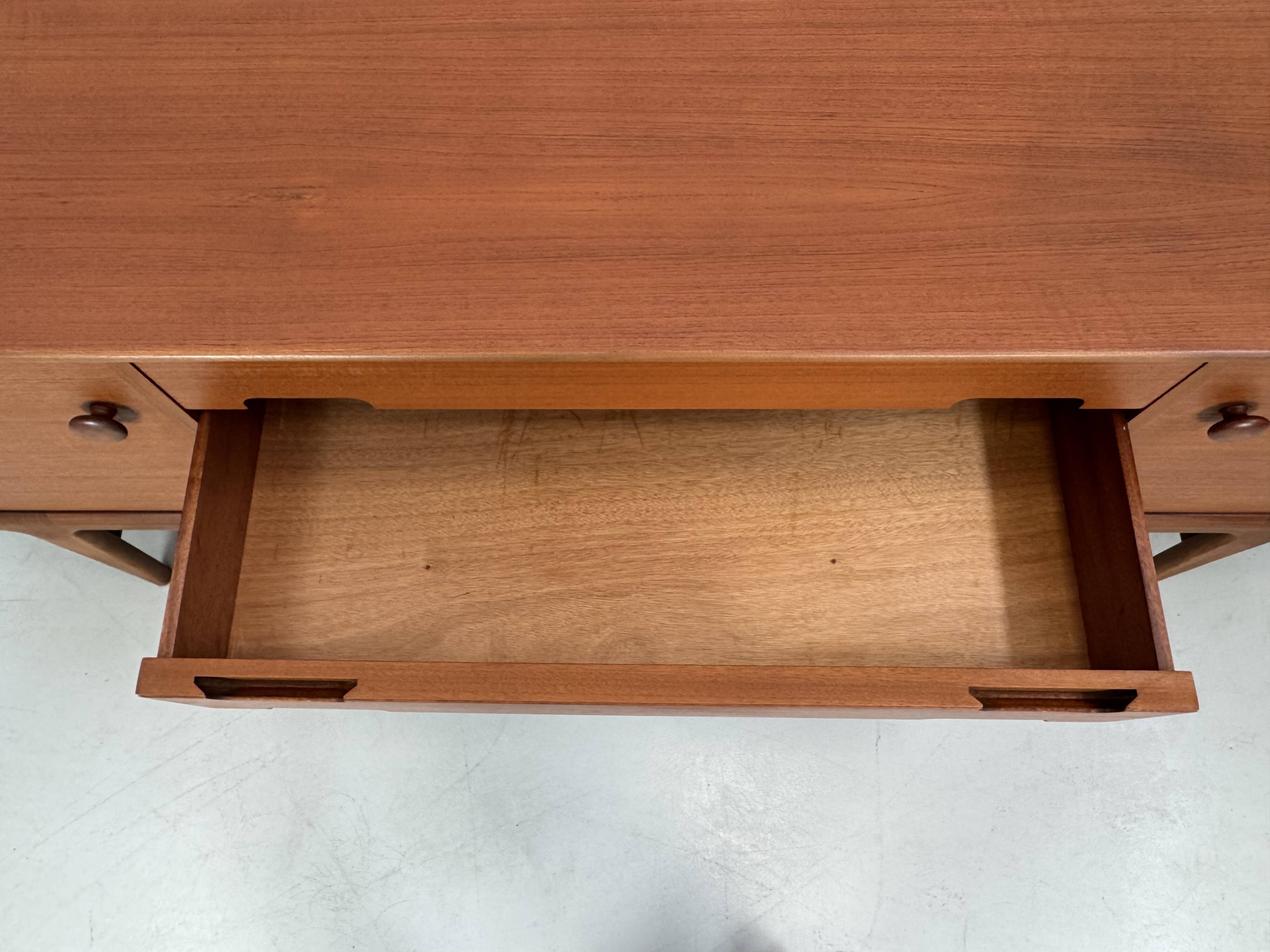 Vintage sideboard from Younger from the 1960s.