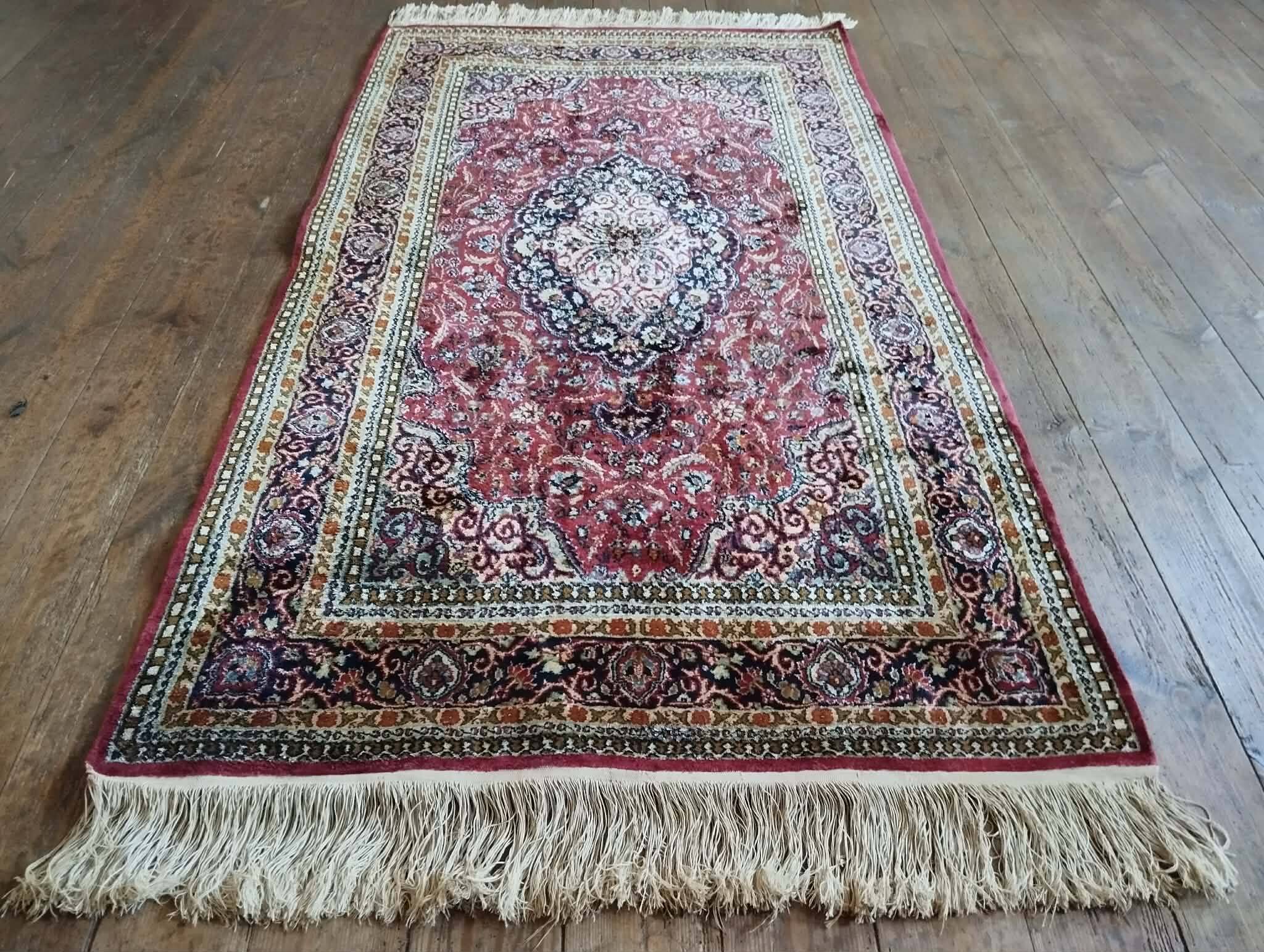 Handmade Kashmiri Silk Rug 160x90cm
