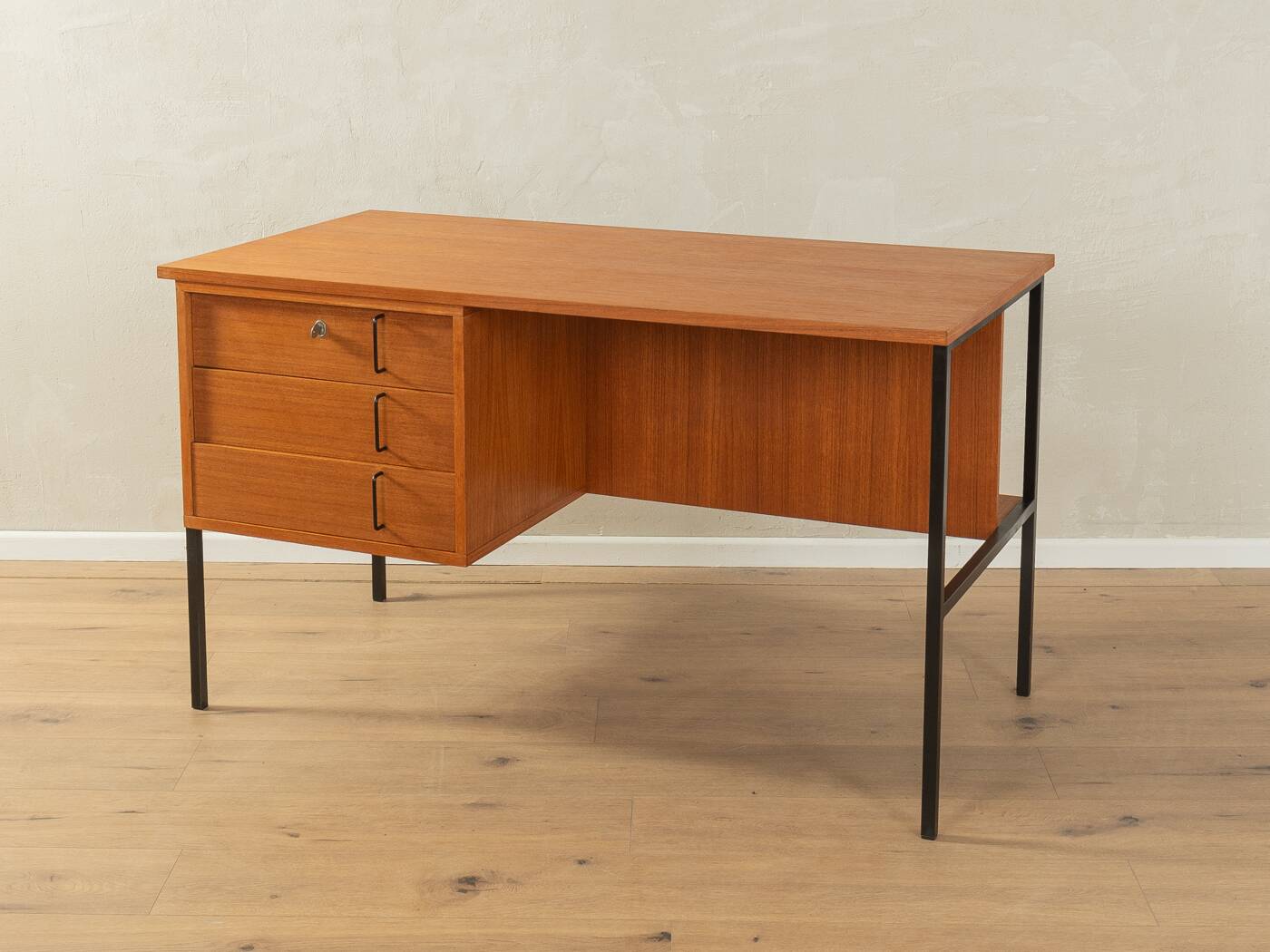 Minimalist freestanding desk from the 1960s by Günter Renkel for Rego Möbel