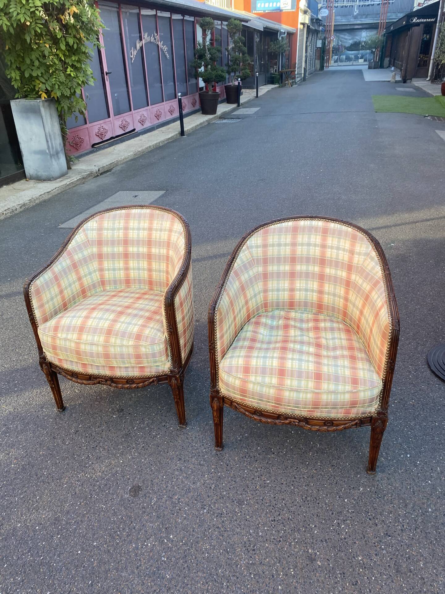 Pairs of armchairs
