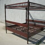 Canopy bed