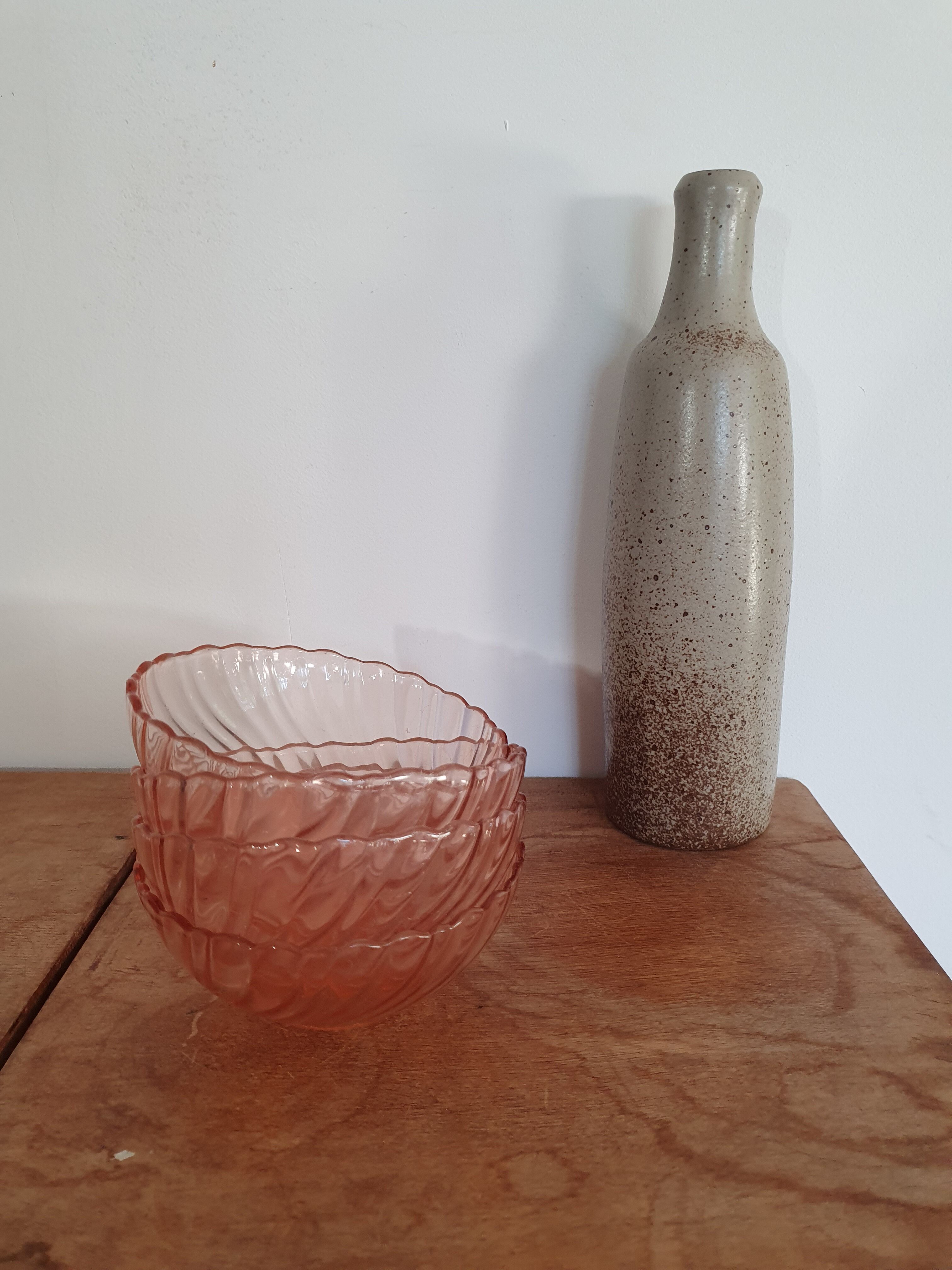 Set of 4 pink glass bowls