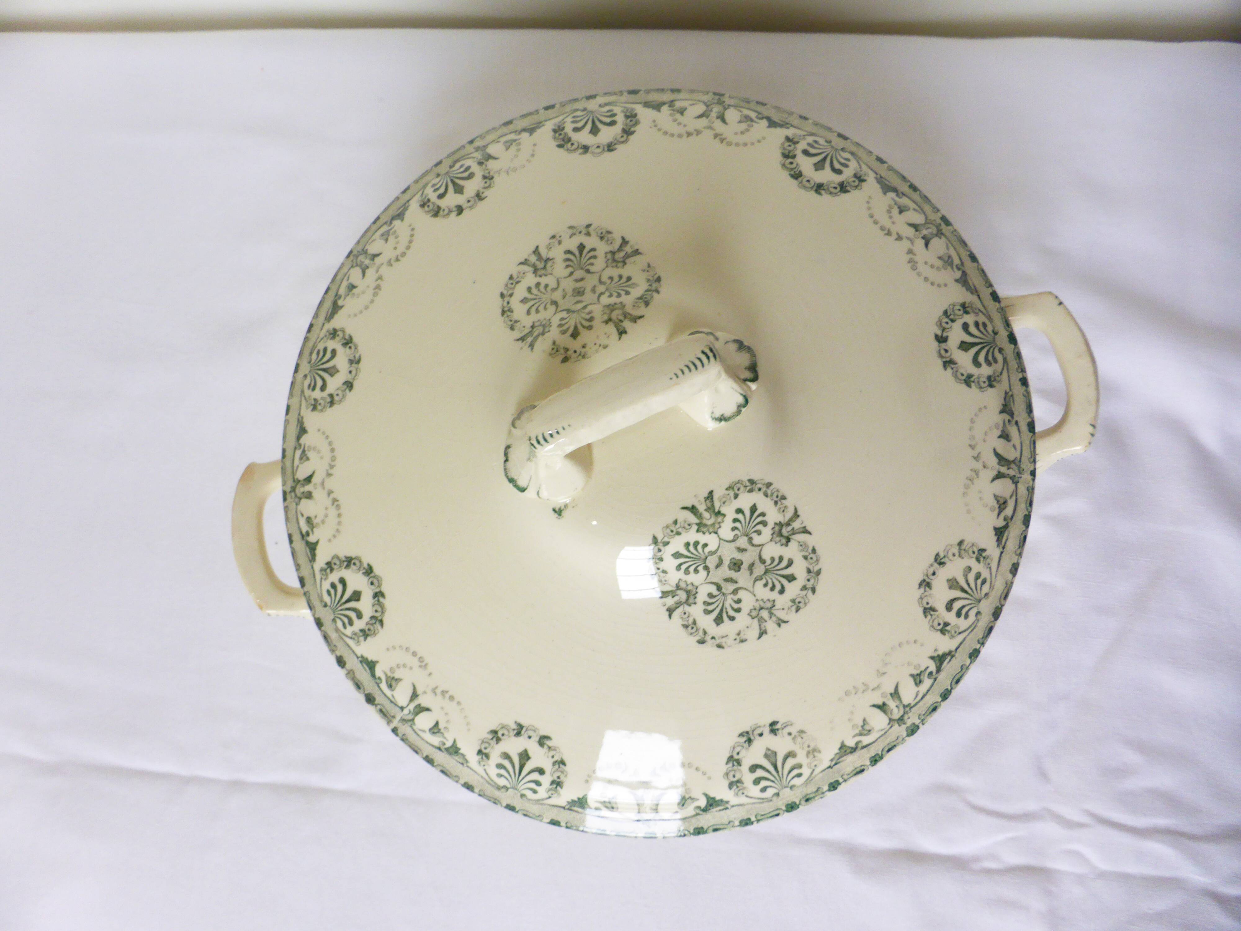 1 tureen in baker's iron clay model Iena 221038