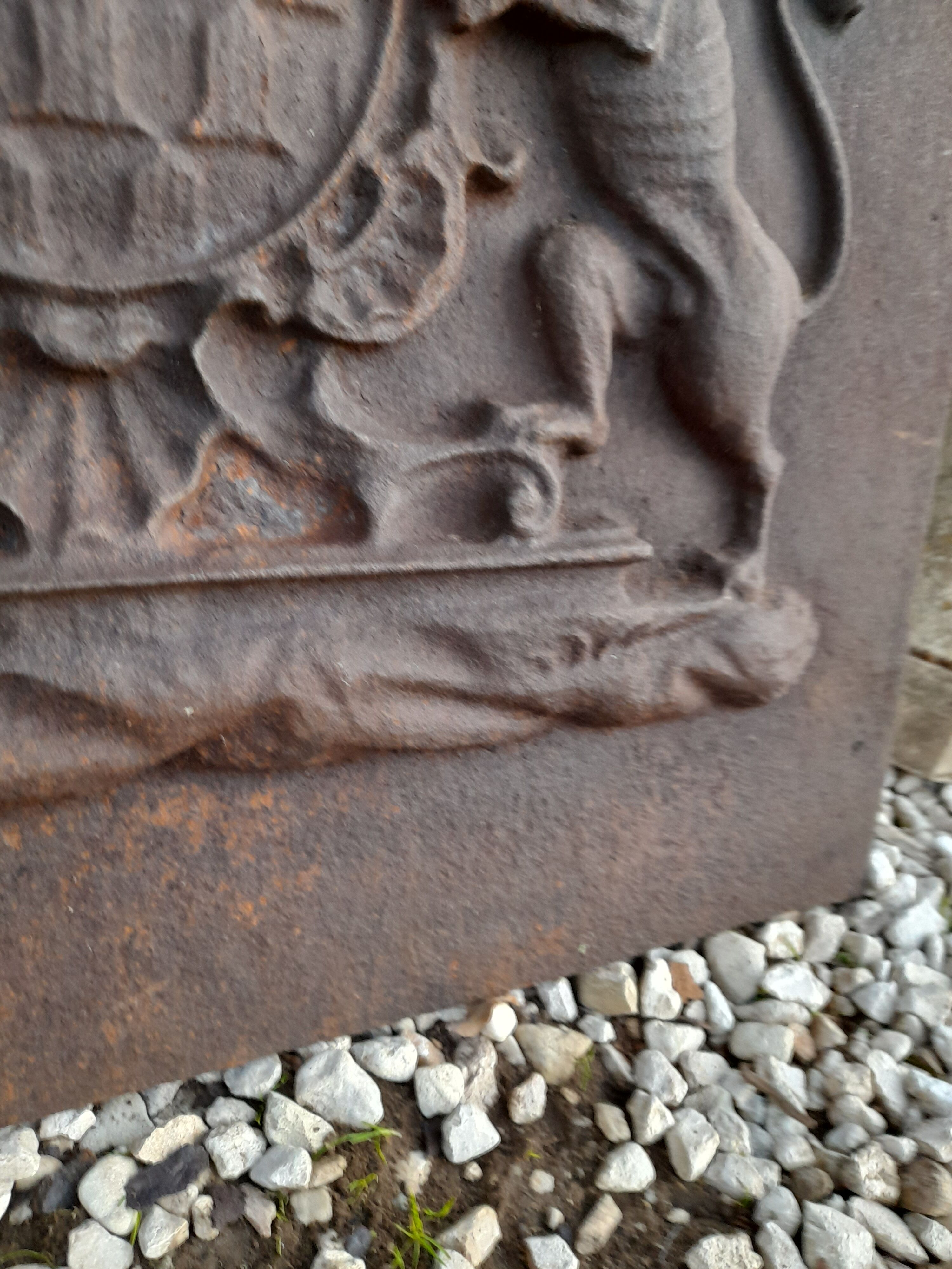 Plaque of chimney in fonte decorations with lions