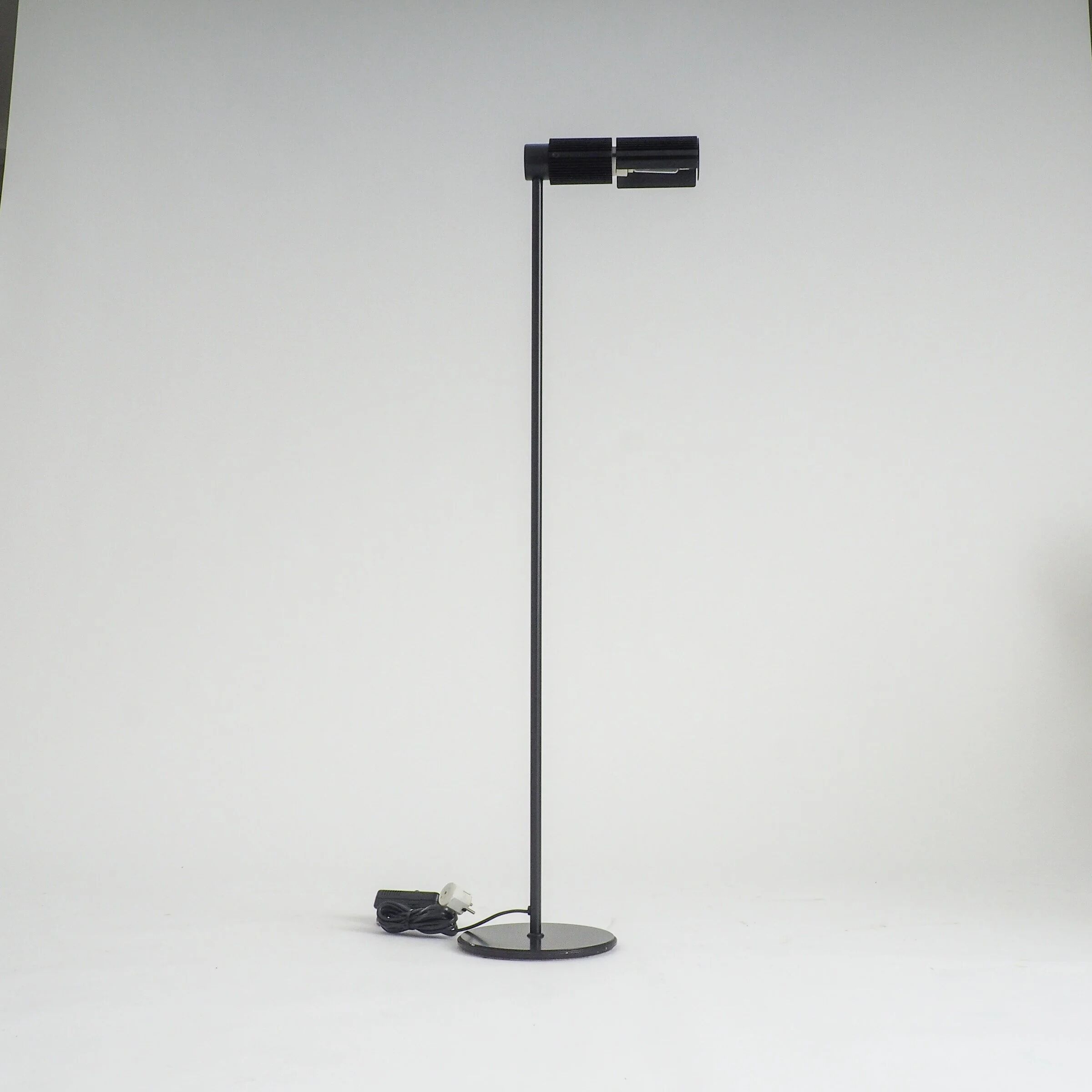 Lampe sur pied Haloprofil 878HR par Viktor Frauenknecht pour Swiss Lamps en noir