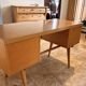 Bureau adulte pieds compas