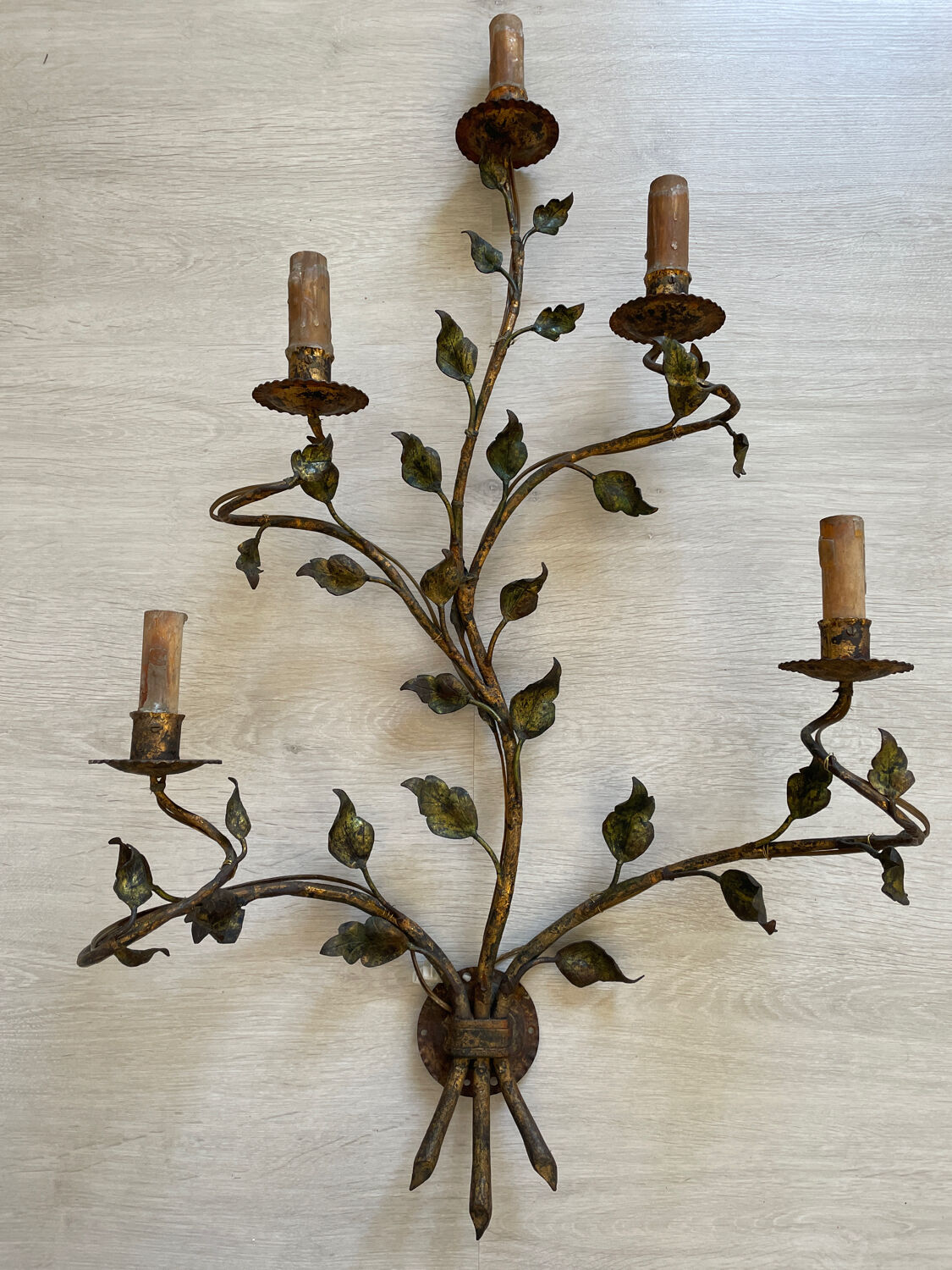 Large wall lamp 1950, gilded wrought iron "leaves"