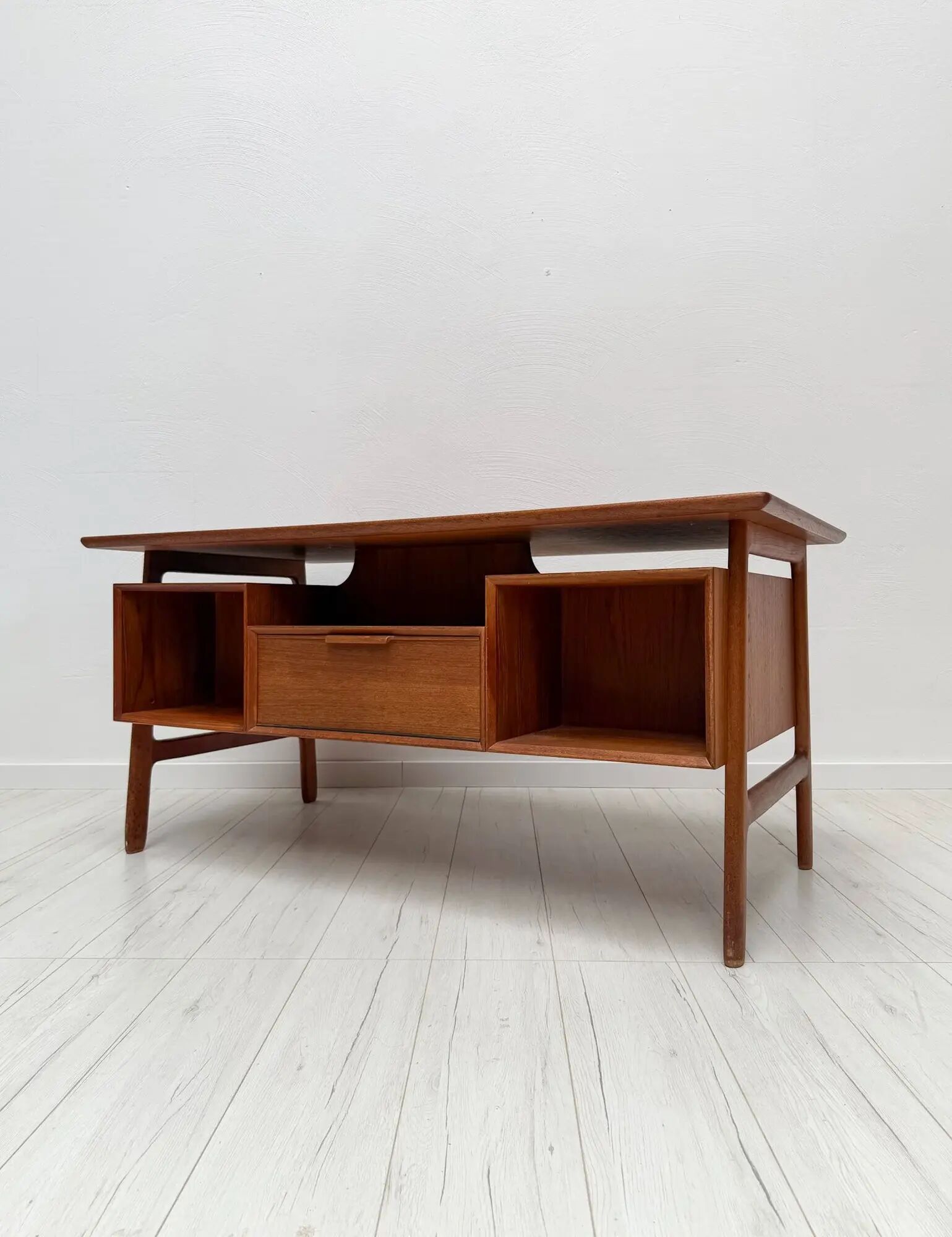 1960s vintage Danish design teak desk model 75 by Gunni Omann for Omann Jun