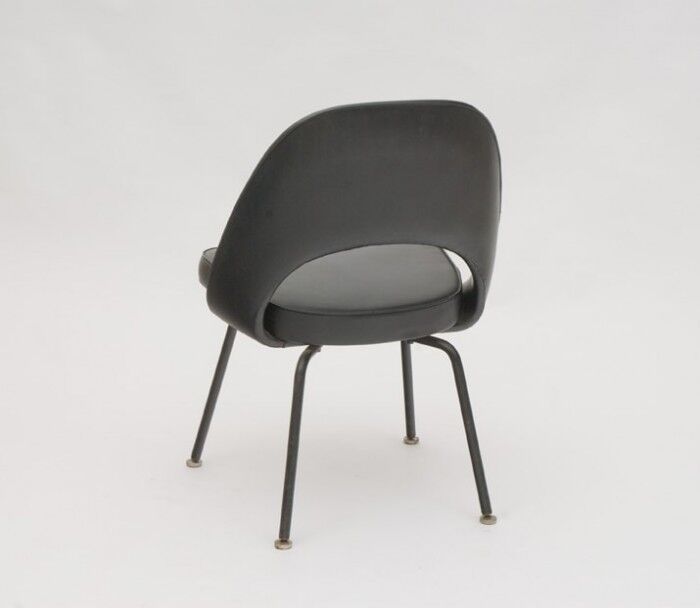 Eero Saarinen for Knoll executive chair