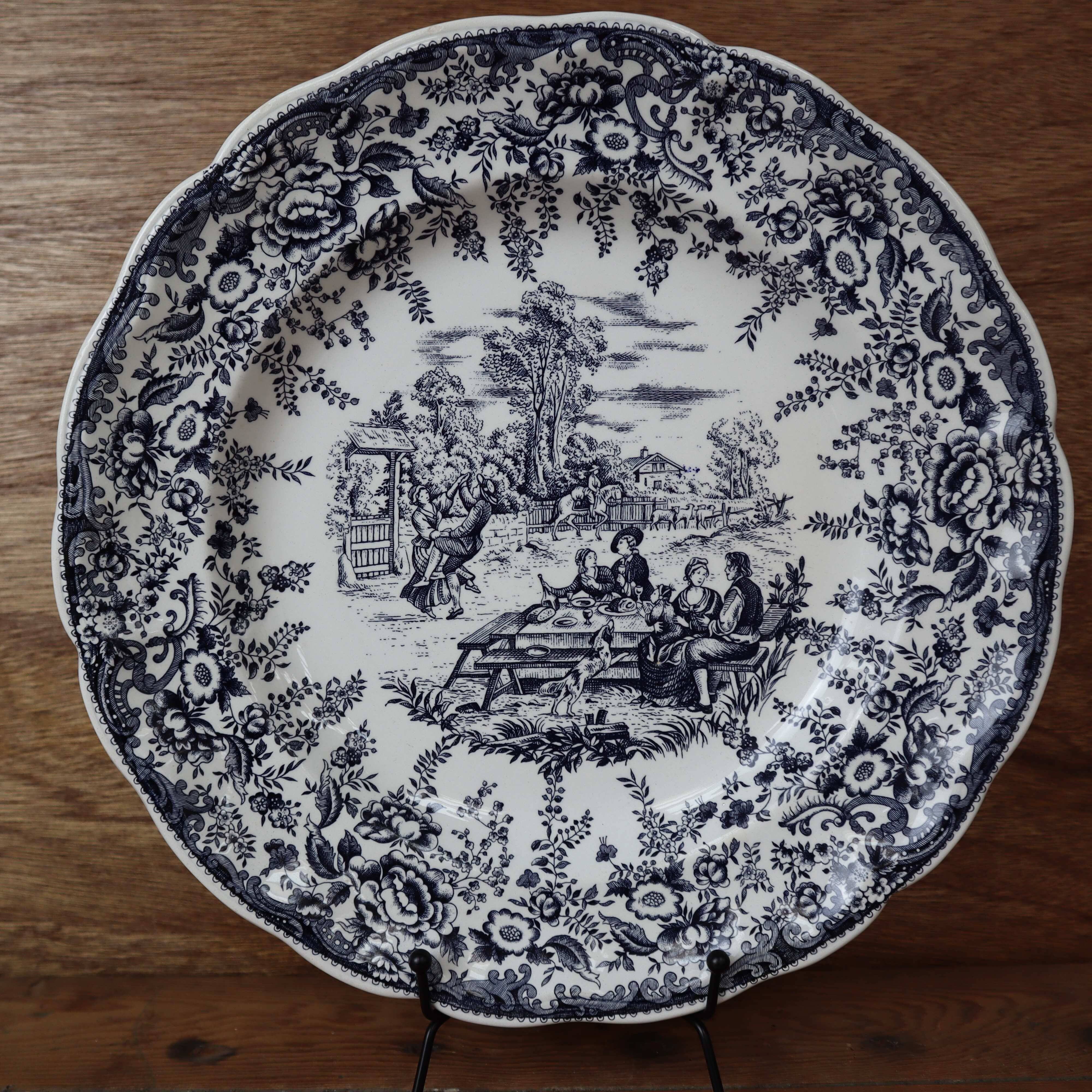 Round dish stamped Lunéville KG Tradition special grand feu