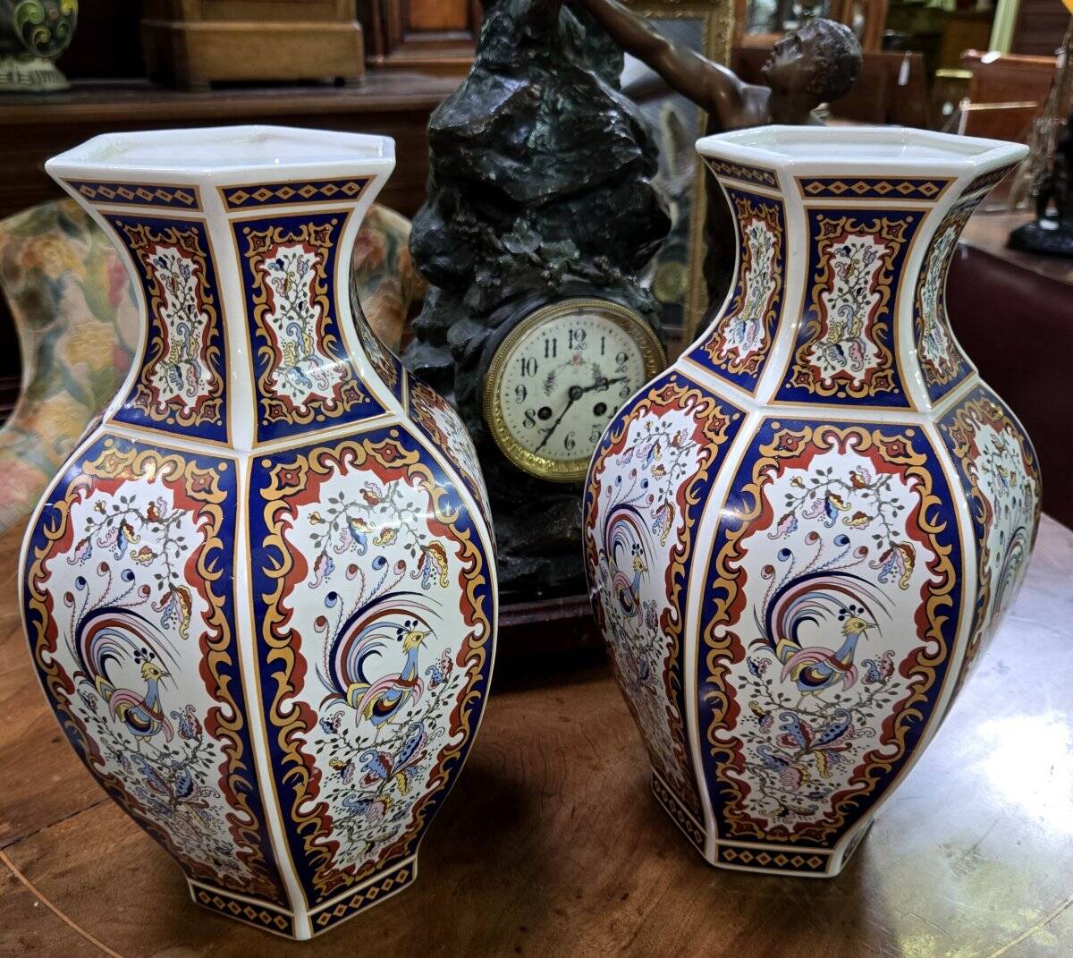 Pair of baluster vases in Imari porcelain