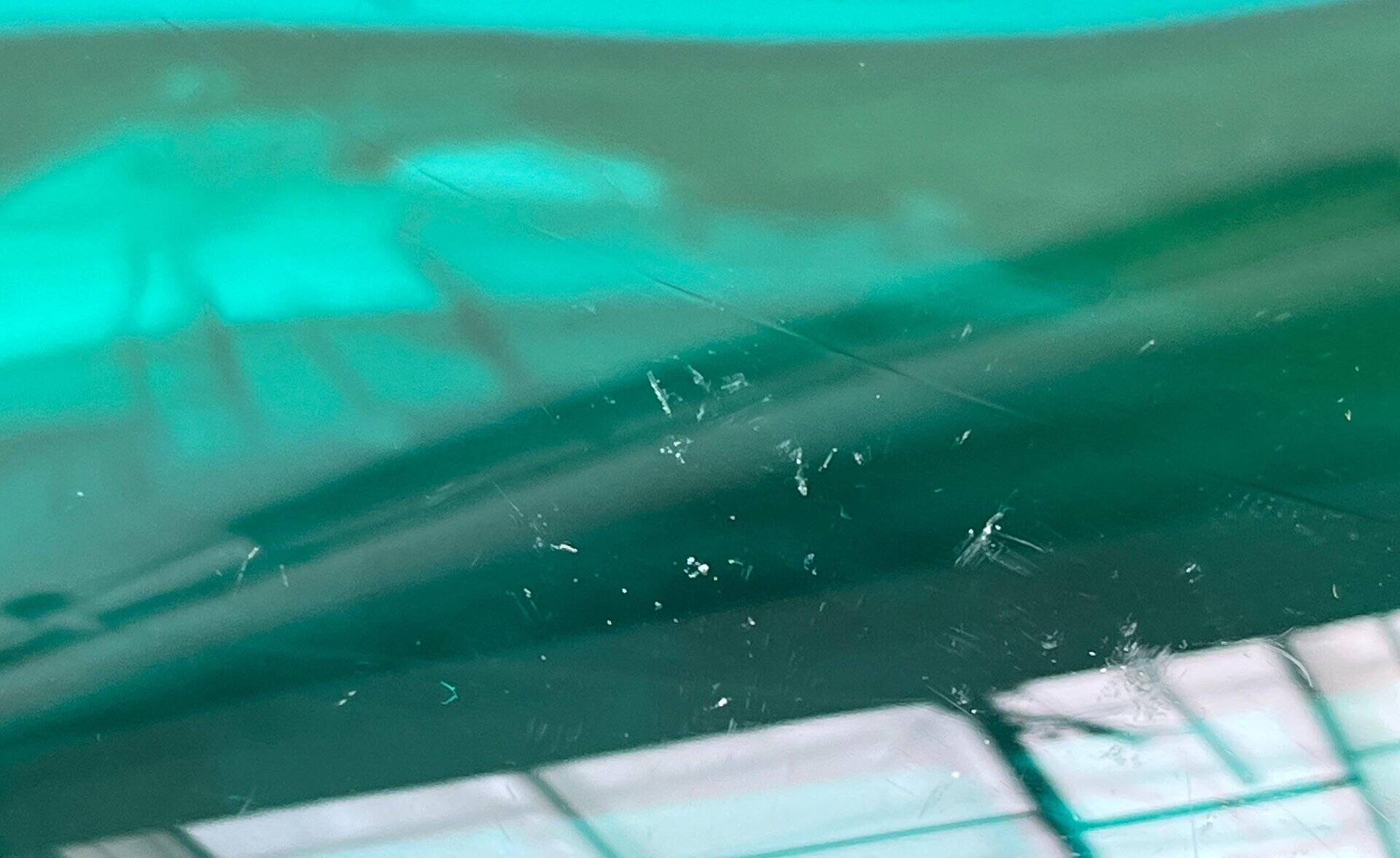 Large vase from the Swedish Stockholm series, handmade glass from Ikea, 1990s.