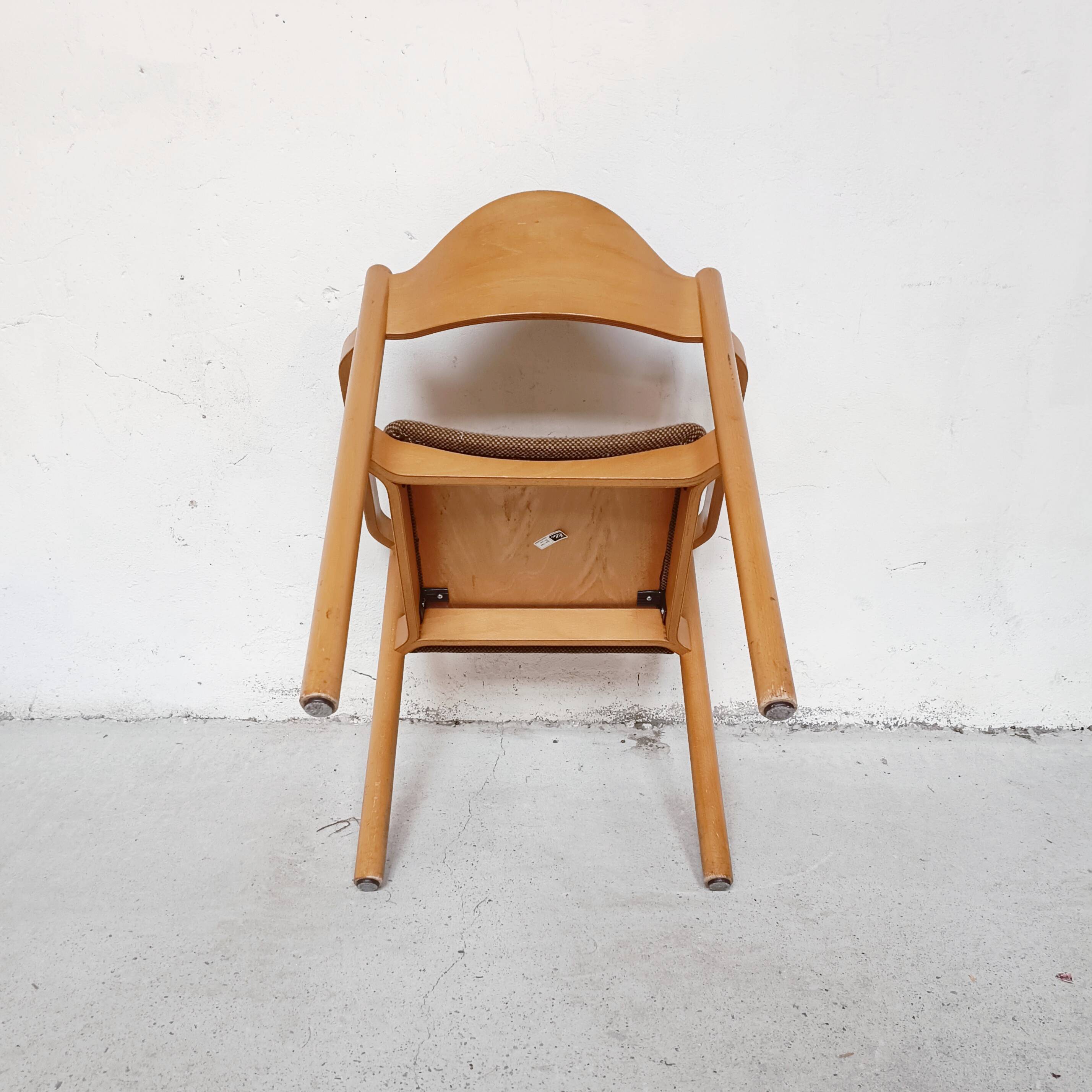 6 chaises Hiller, 1980