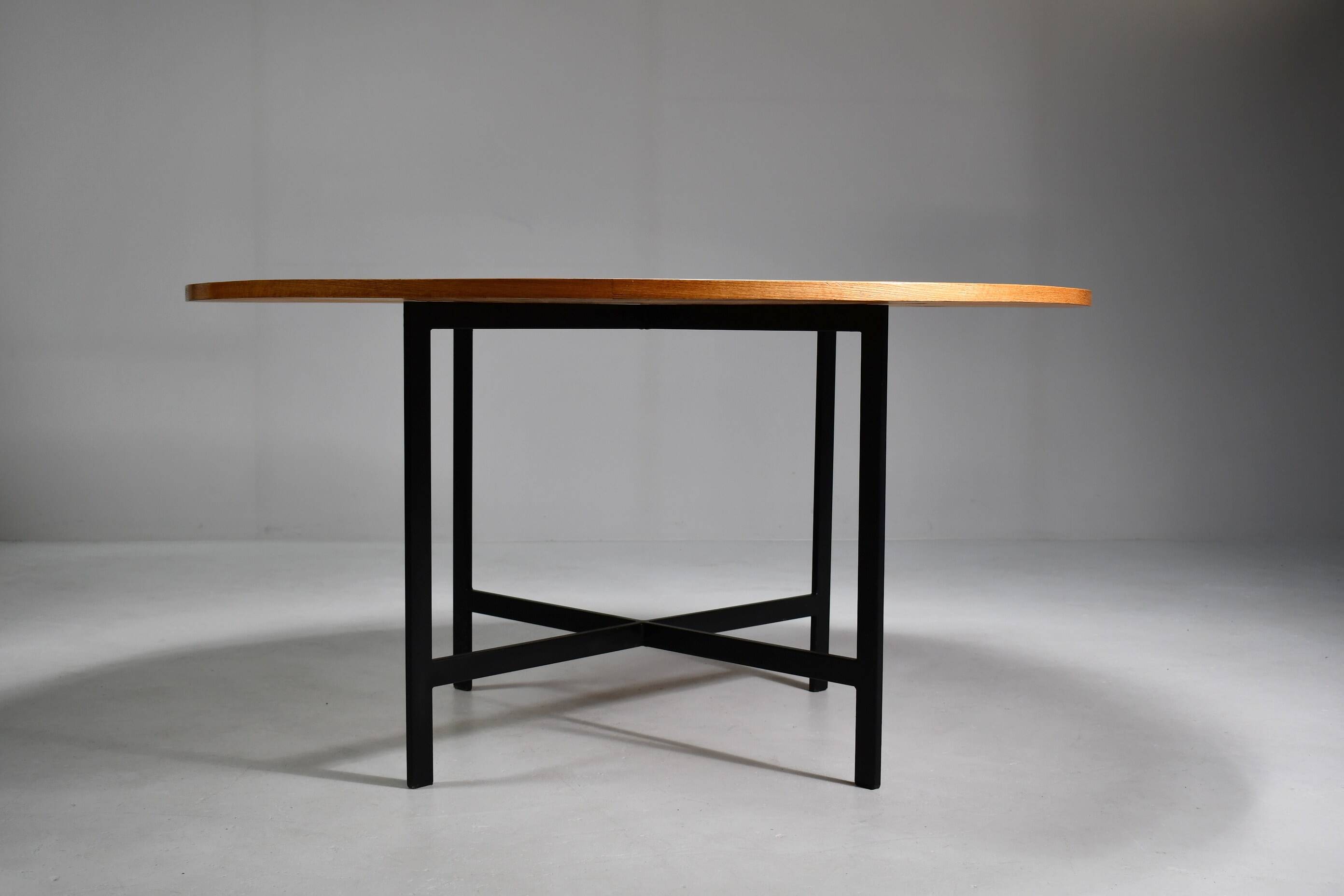 Round Dining table by Olle Pira. 1970s, Sweden