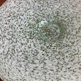 Plat en verre moucheté