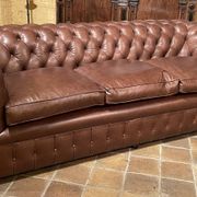 canapé chesterfield 3 places en cuir brun