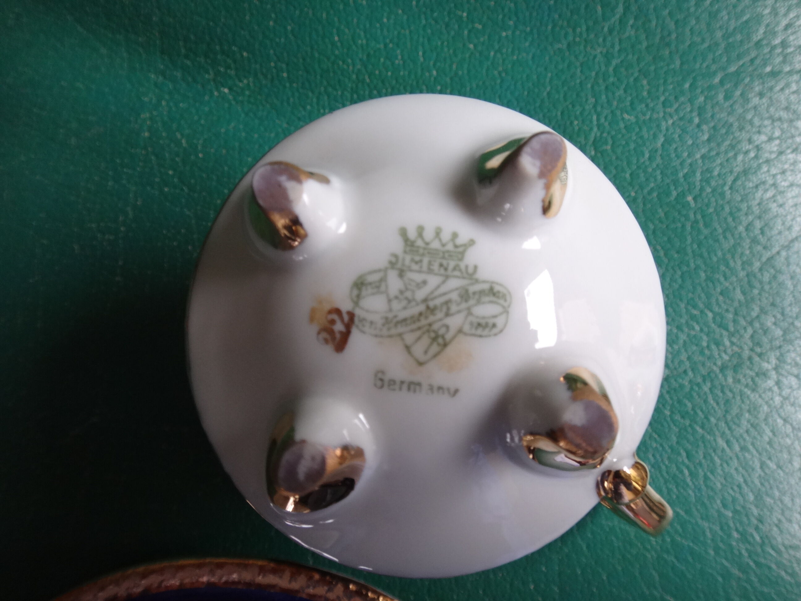 mini cup and old cup numbered