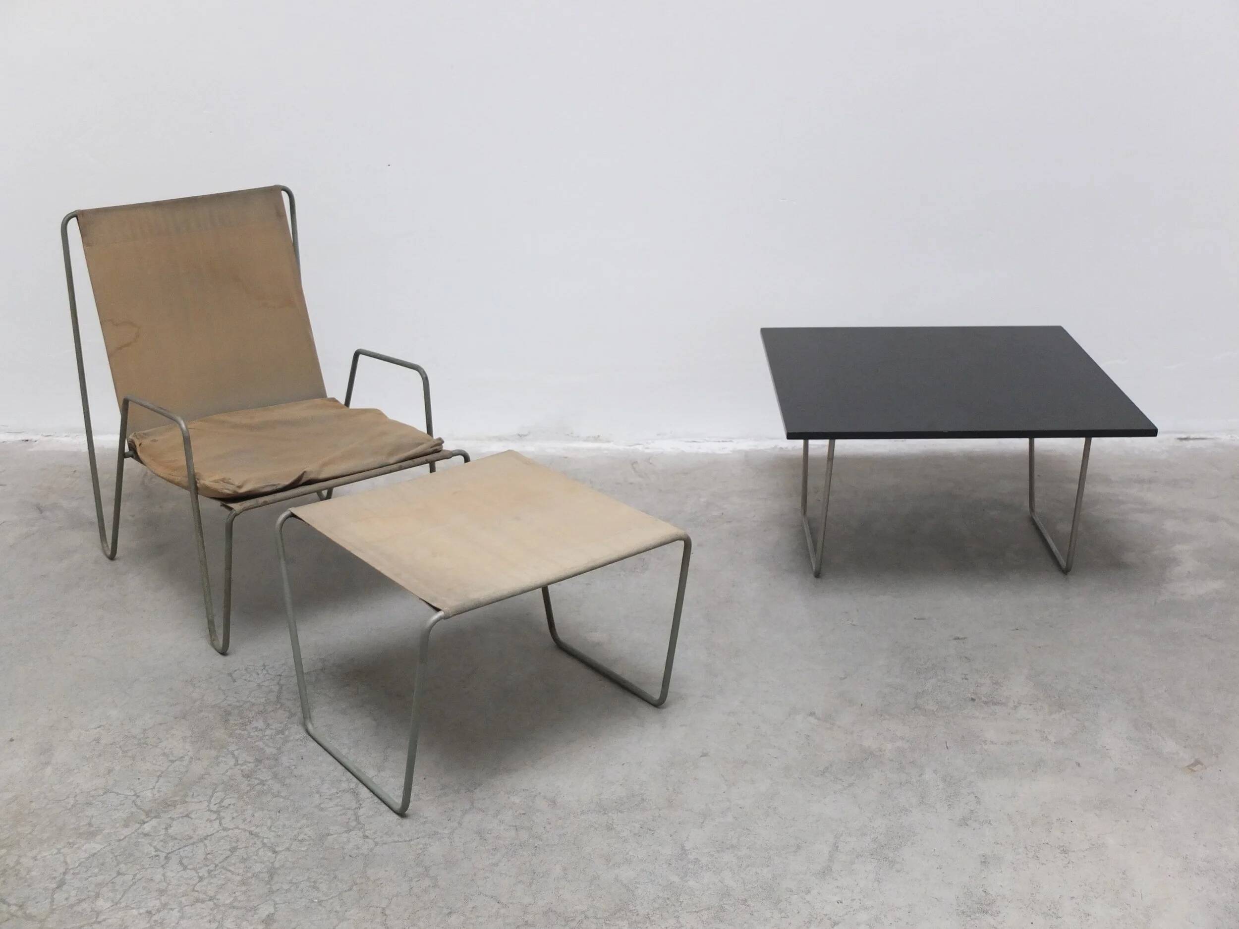 Early 'Bachelor' chair with ottoman by Verner Panton for Fritz Hansen, 1950s