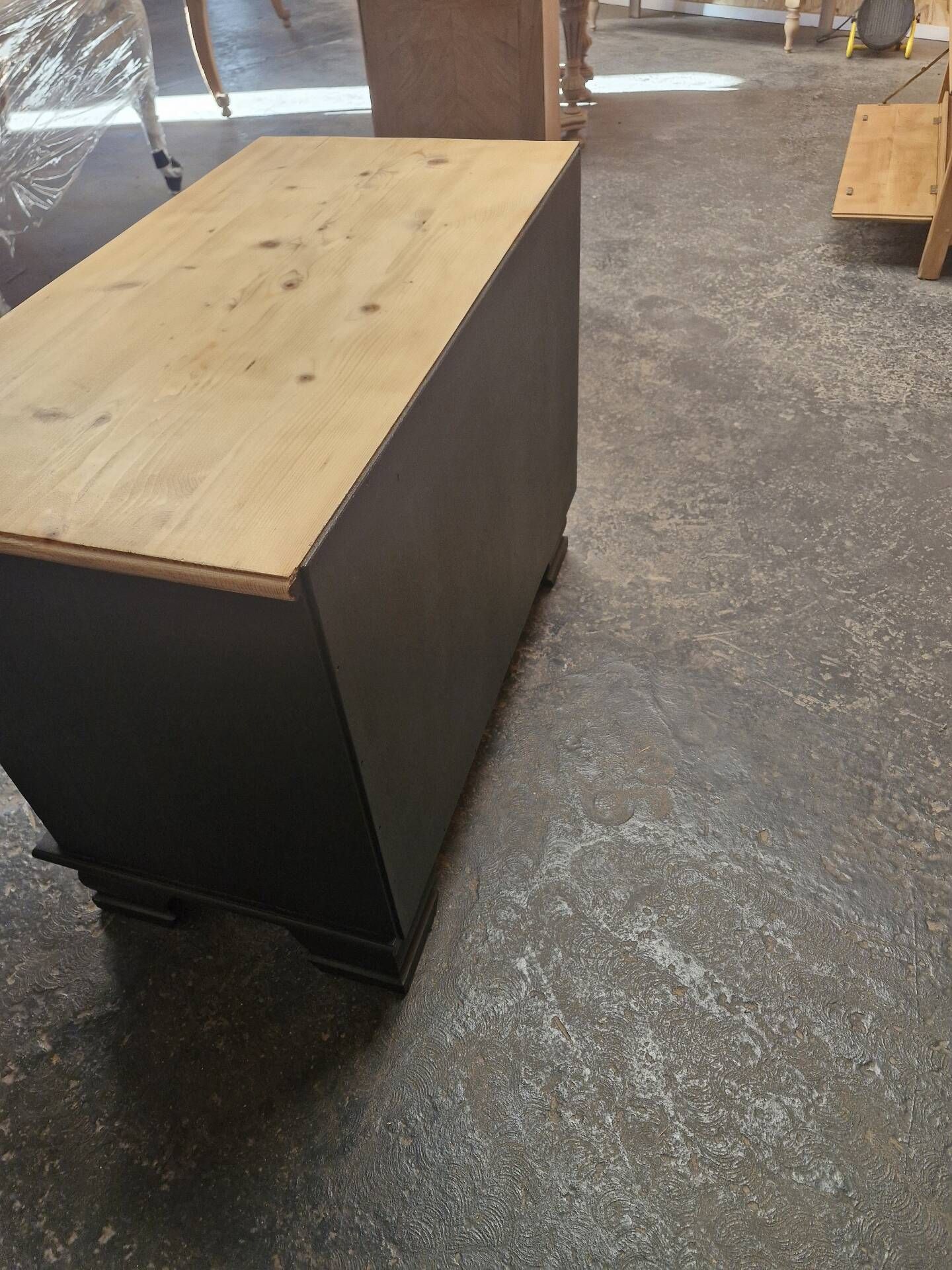 Commode en pin 